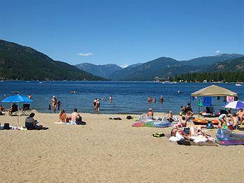 Christina Lake Village ภายนอก รูปภาพ